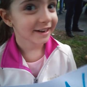 Catania - Slogan di Alisia: Giù le mani dai bambini perché non siamo topolini !!! 💪💪💪