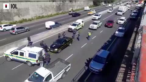 5 suspects arrested on N2 highway in Cape Town