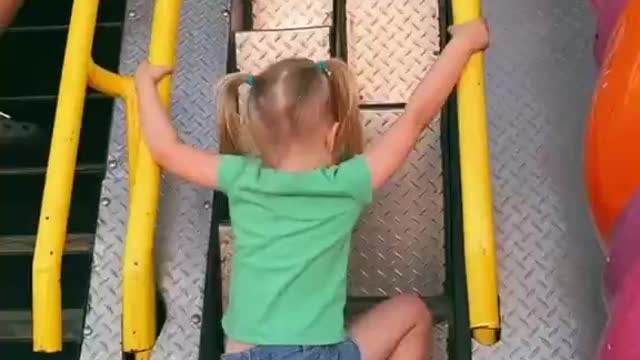 This is a brave boy who dares to challenge himself