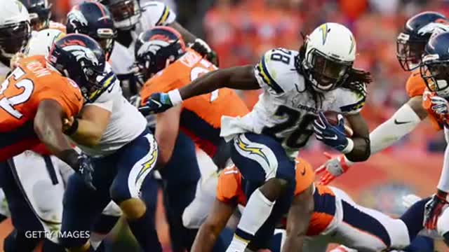 Wade Phillips Carted Off Field After Sideline Collision