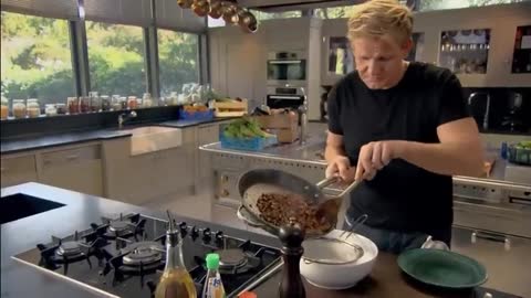 Gordon Ramsay's Favourite Simple Recipes2