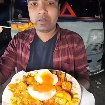 This Man Man Sells Extreme Level ChoiJhal Garlic Chana Chaat Masala Food