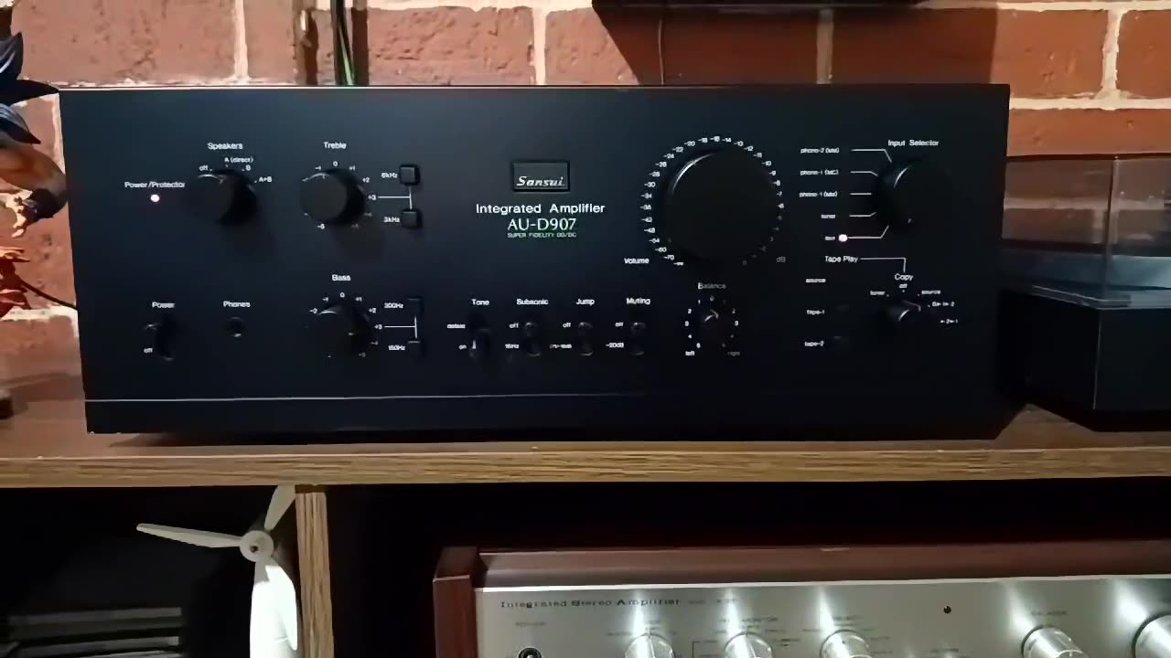 SANSUI AU-D907 (1978)