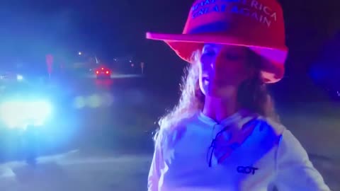 This lady is protesting outside Trump’s Mar-A-Lago estate right now and I love her hat. 👀👍