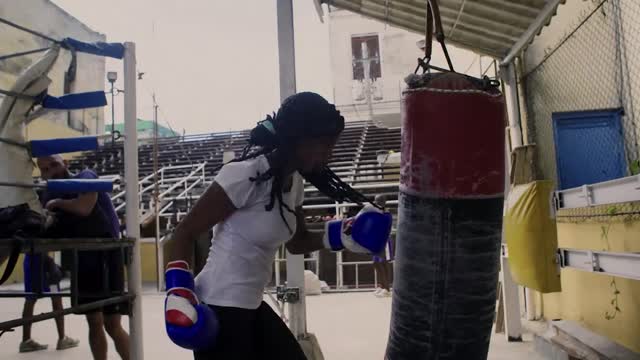 Cuba girl boxing