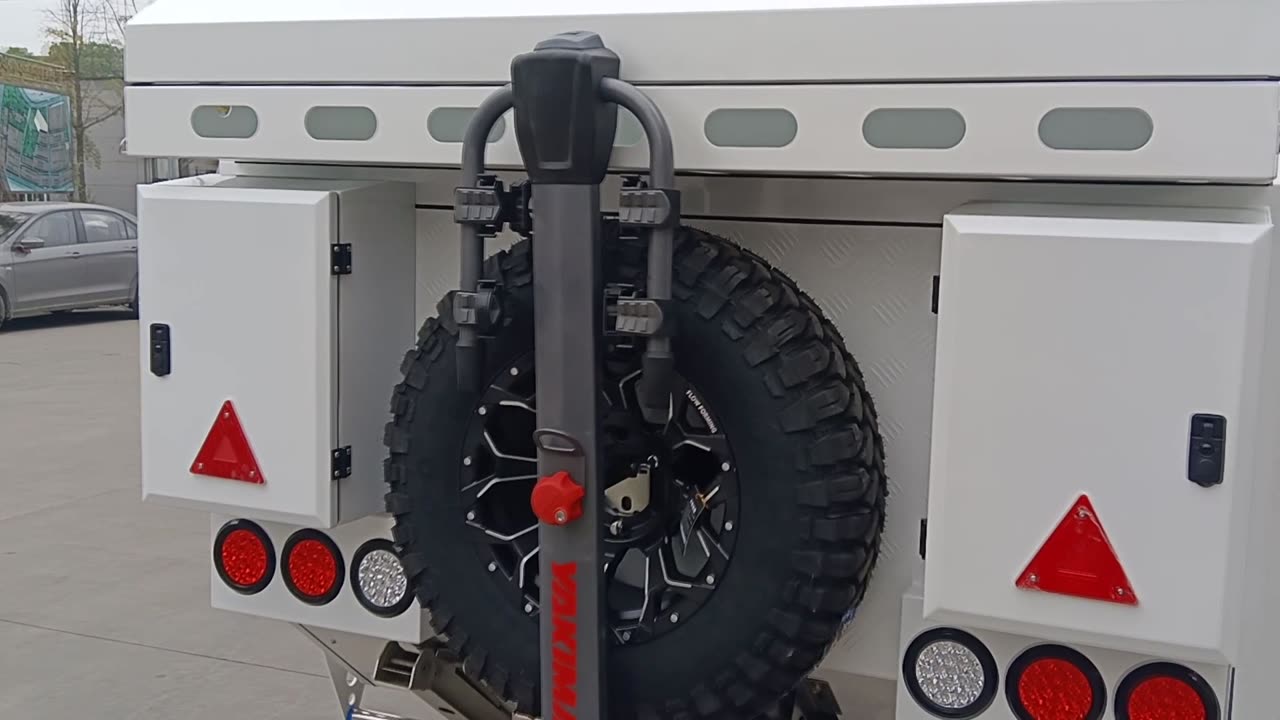 The pearl white new off road trailer accessories inside and outside overview ready to ship to USA