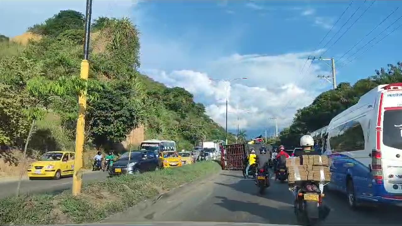 Accidente de tránsito en la autopista entre Girón a Bucaramanga