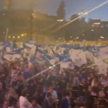 Italy Today🇮🇹 A jubilant crowd