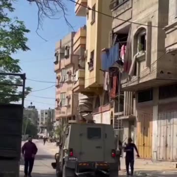 Palestinian militants seized a Israeli military vehicle