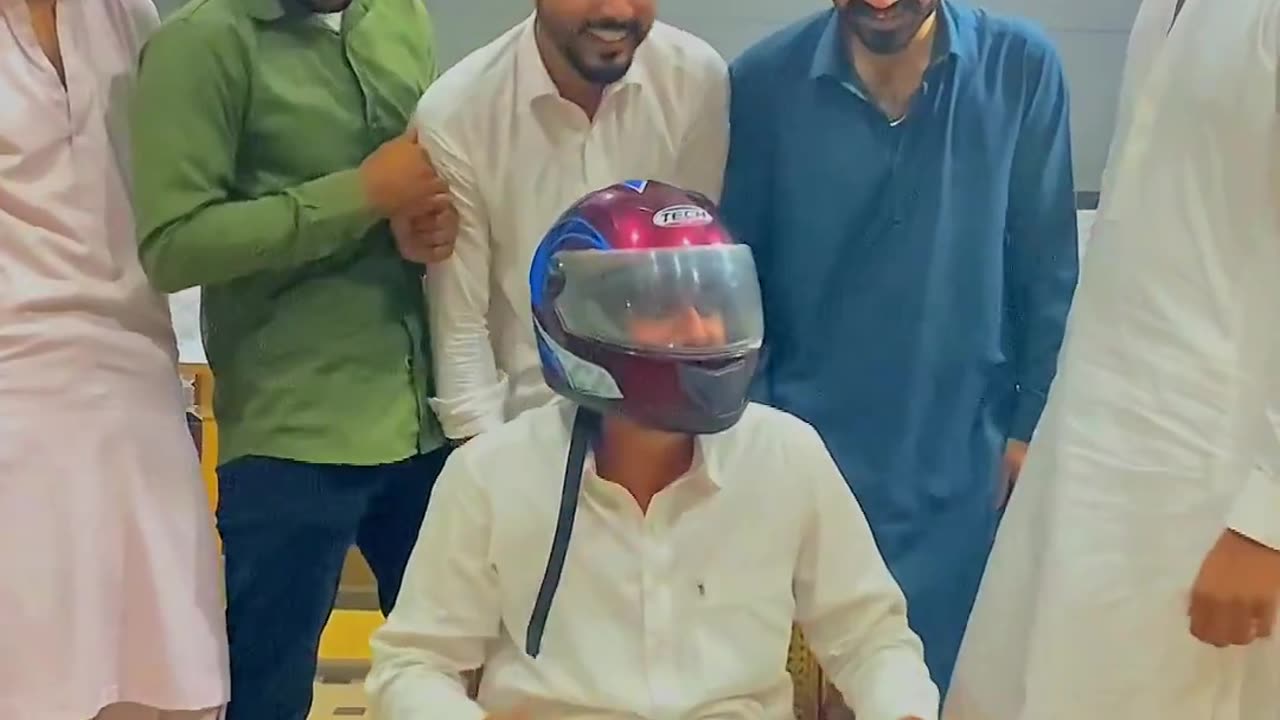 Helmet Slap Game Challenge | Rona Aa gaya😭😂