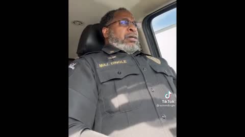 Black Police Officer Goes Off On Anti-Cop Rhetoric