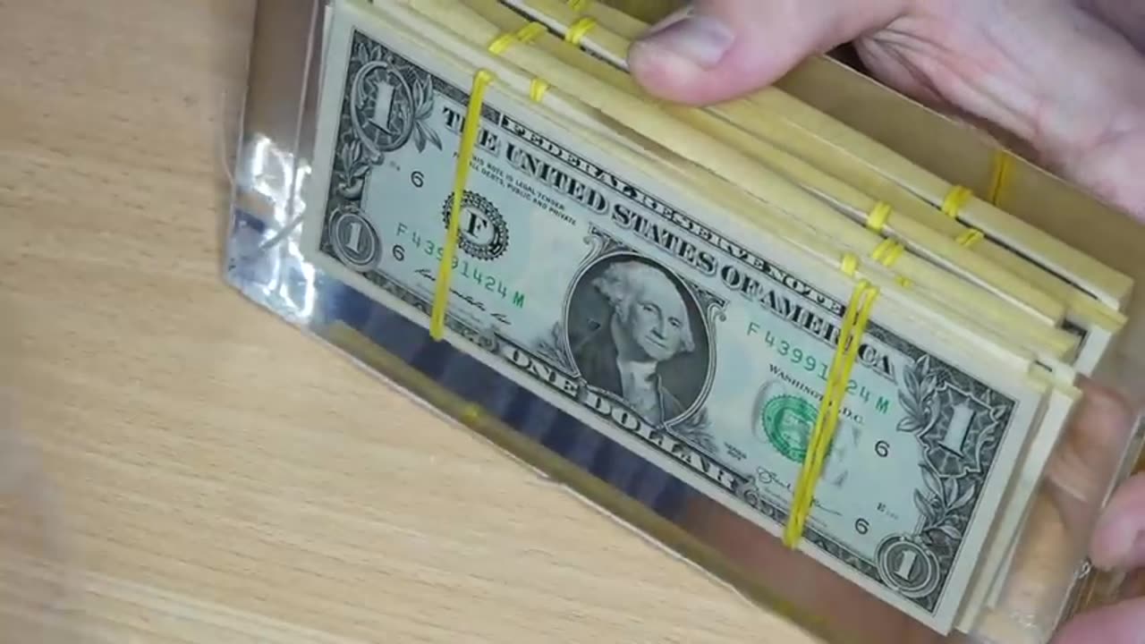 400 One Dollar 💰 Bills Encased in Epoxy Resin. DIY a Simple Way RESIN ART