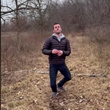 Funny Guy Imitating Movie Stars Running!