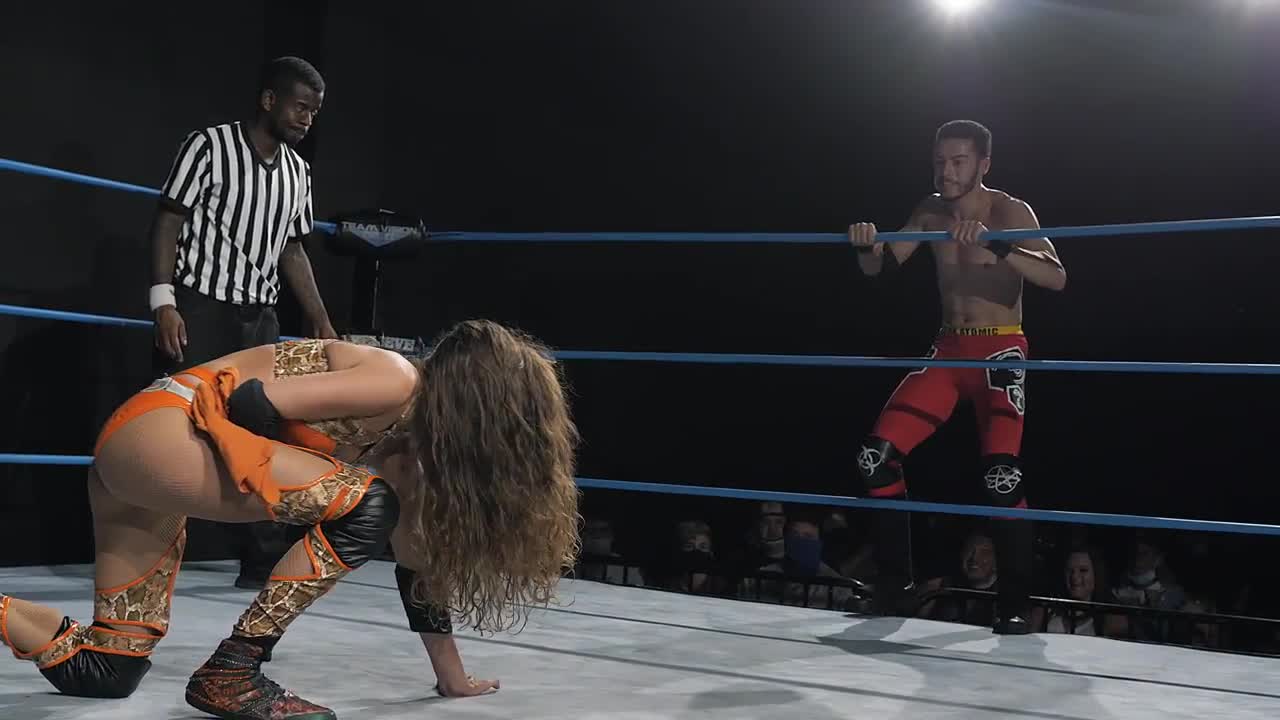 intergender wrestling :Amber Nova 4k