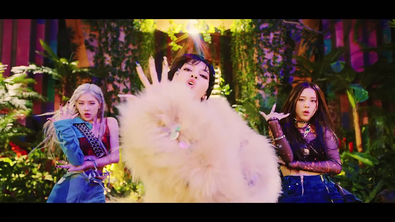 BLACKPINK - 'How You Like That' M_V