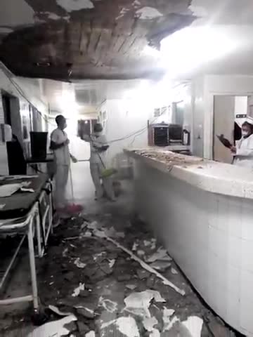 Tras fuertes lluvias colapsó techo del área de urgencias en el Hospital de Floridablanca