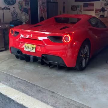 Ferrari 488 Spider cold startup