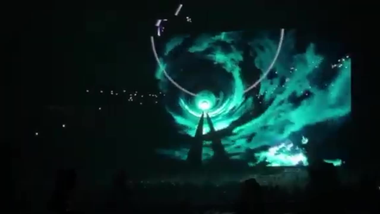 YE / KANYE WEST - BEAUTY AND THE BEAST (NEW TRACK FROM ALBUM "BULLY" )