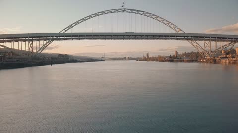 Natural view of the bridge