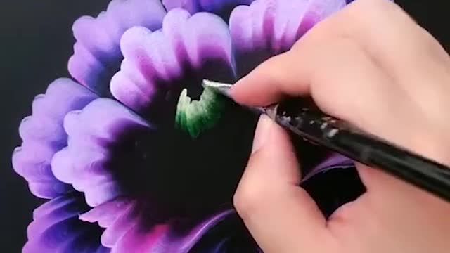 How to paint halffolded flowers with 3d effect