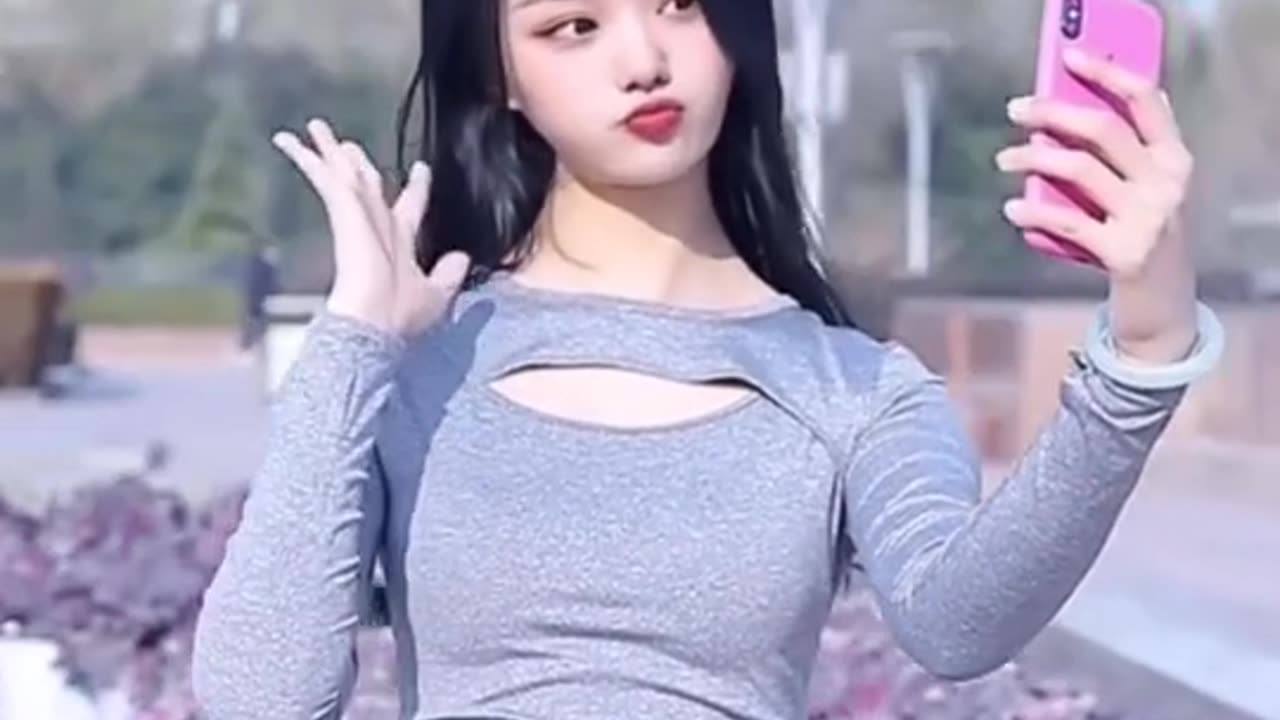 Hot and Sexy Girl Fashion Trends for Confident Style