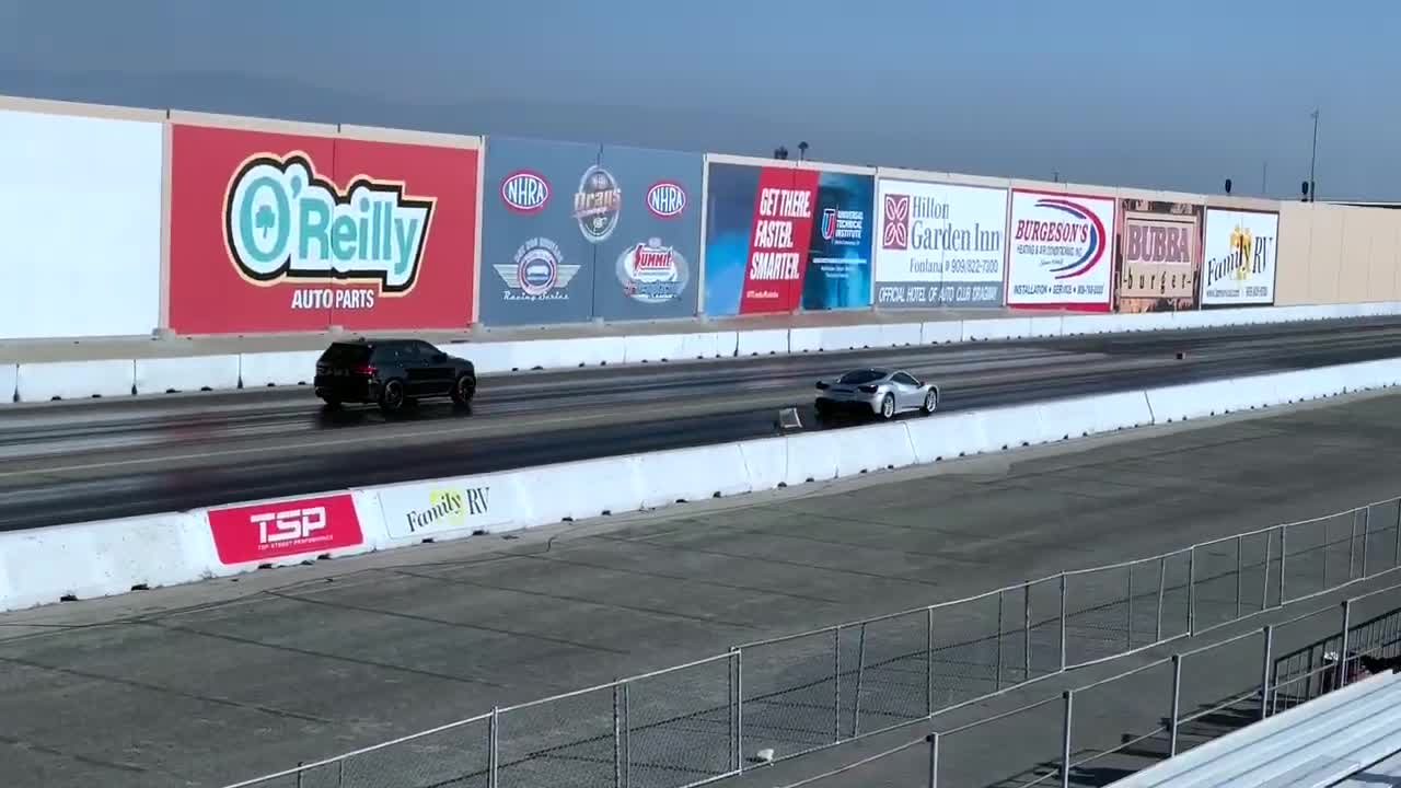 Jeep Trackhawks/SRTs vs Ferrari 488 vs Hellcats - Drag Race