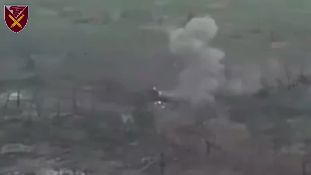 🎯💥 Strike on Russian tank with a pinpoint shot from M777 howitzer