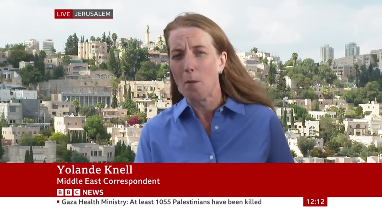 Israel troops mass on Gaza border_ as fighting continues - BBC News