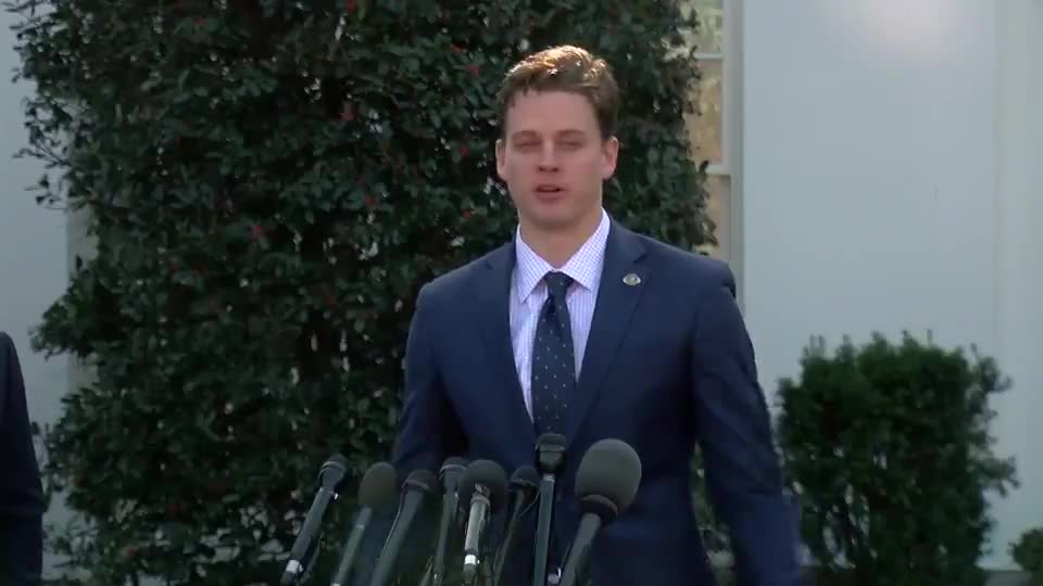 Joe Burrow praises the "love" the president showed him