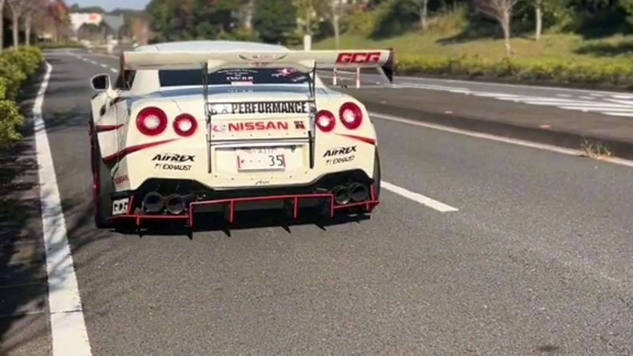 Nissan GT-R