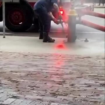 Girl accept the challenge of opening beer bottle with heels .