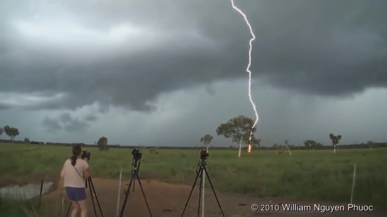 Top 5 Scariest Lightning Strikes Caught On Camera!