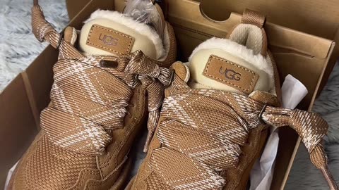 UGG Lowmel Chestnut 🧸 - Available from €230 🤎