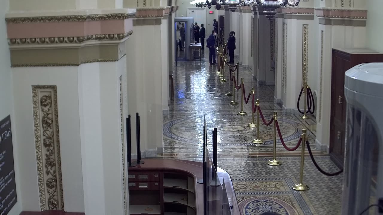 0361USCH03HouseGalleryNWnearH323_2021-01-06_23h27min39s090ms.mp4