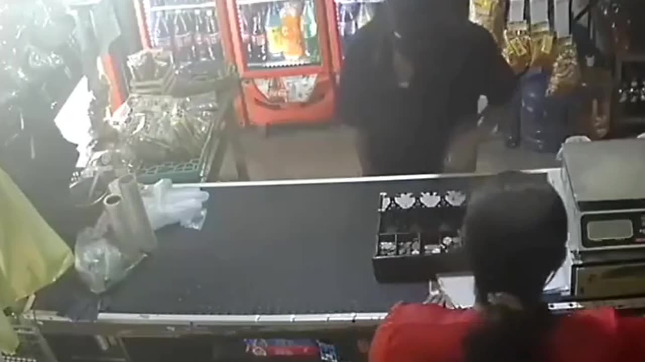 Robber Gets Sliced
