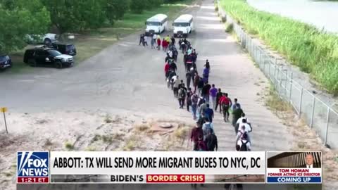 Bill Melugin reports on a group of illegal migrants who Texas DPS are putting on buses!!