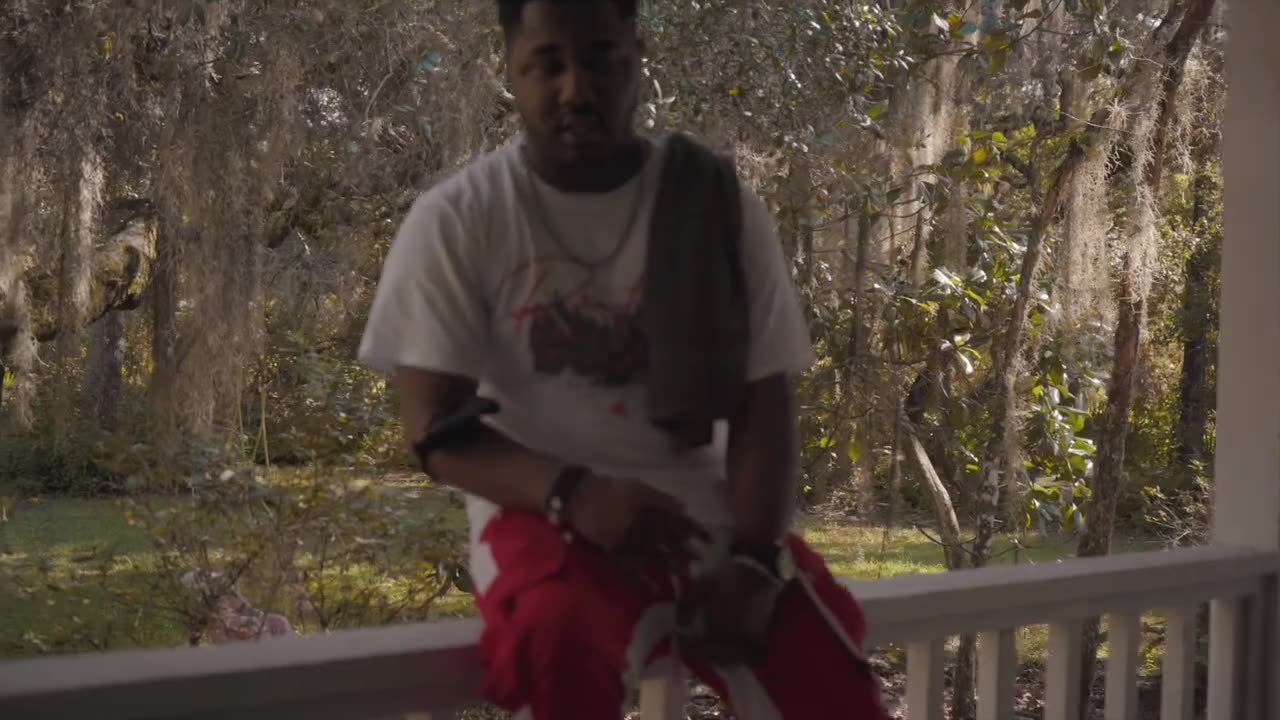 Chris Gauge - Never Leave The House (Music Video