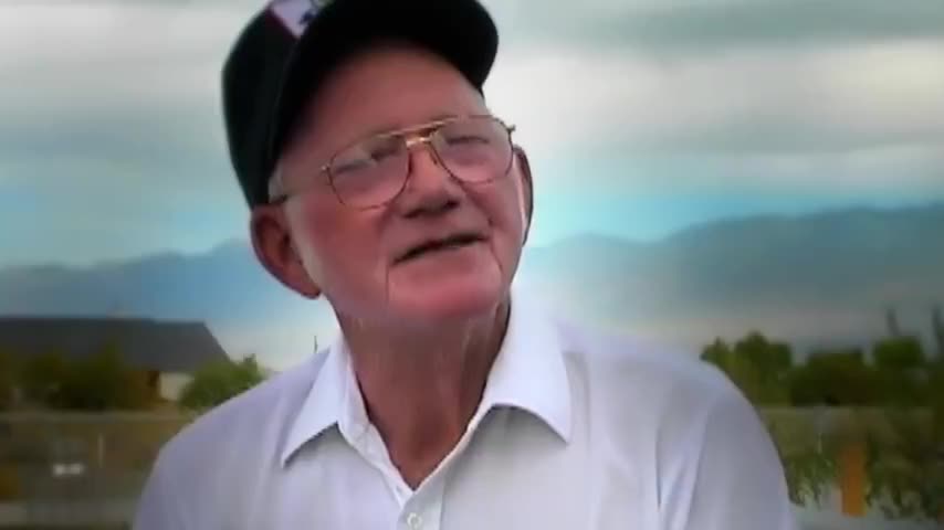 CAPTAIN BILL UHOUSE, USMC. SAYS HE HELPED RE-ENGINEER ET CRAFT