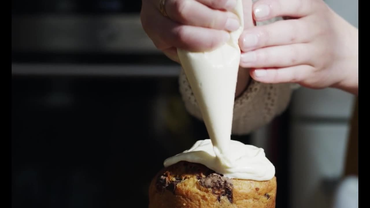 CUMPLEAÑOS CON TORTA PANETON