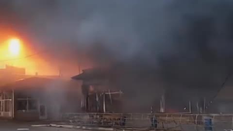 Kharkiv market on fire following Russian shelling l ABC News