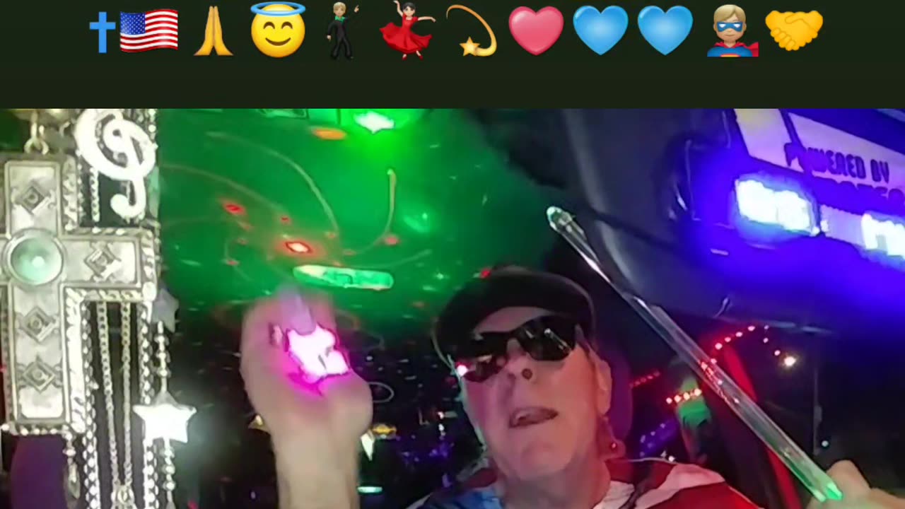 🤩 HAPPY FULLMOON #MEMORIALDAYWEEKEND! 🇺🇸🦸🏼‍♂🇺🇸❤🤍💙 Here's EDGARWINTER ✝🤍FREE RIDE🤍✝ ✌🥰