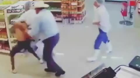 Man saves store for being robbed