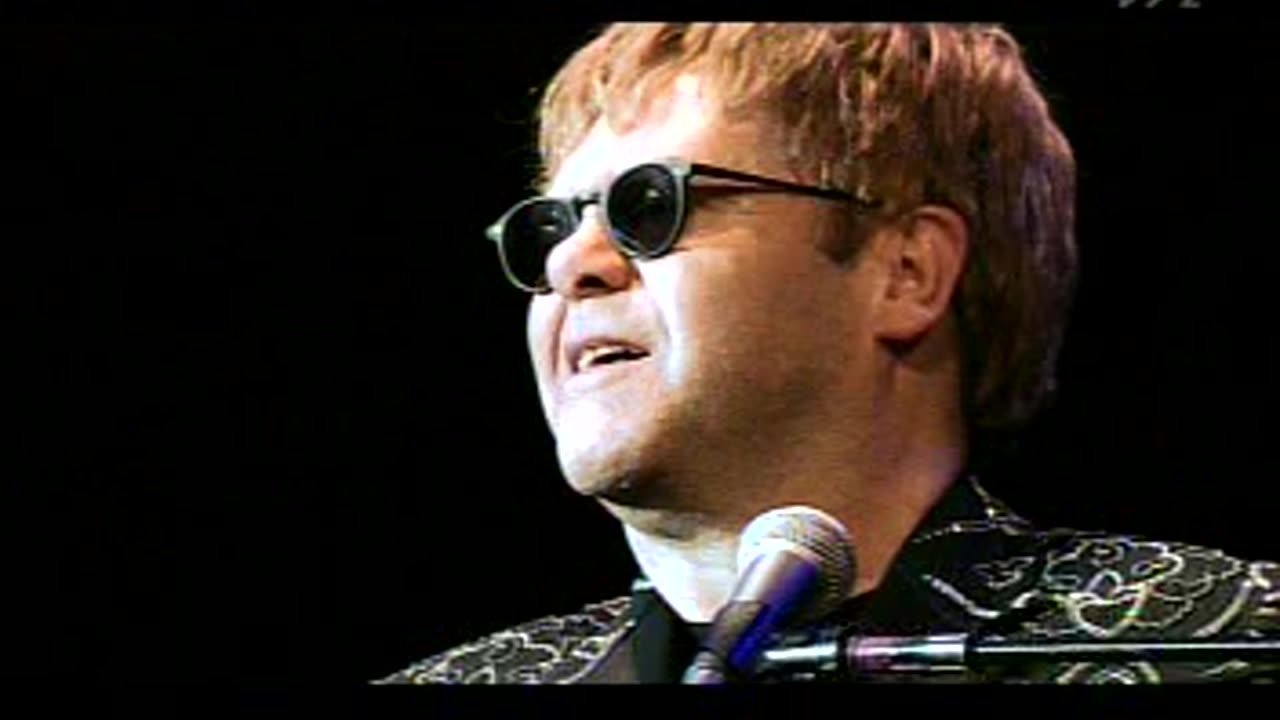 Elton John - Live In Japan = 2001