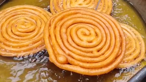 Making the amazing Sunflower Jalebi of Bangladesh