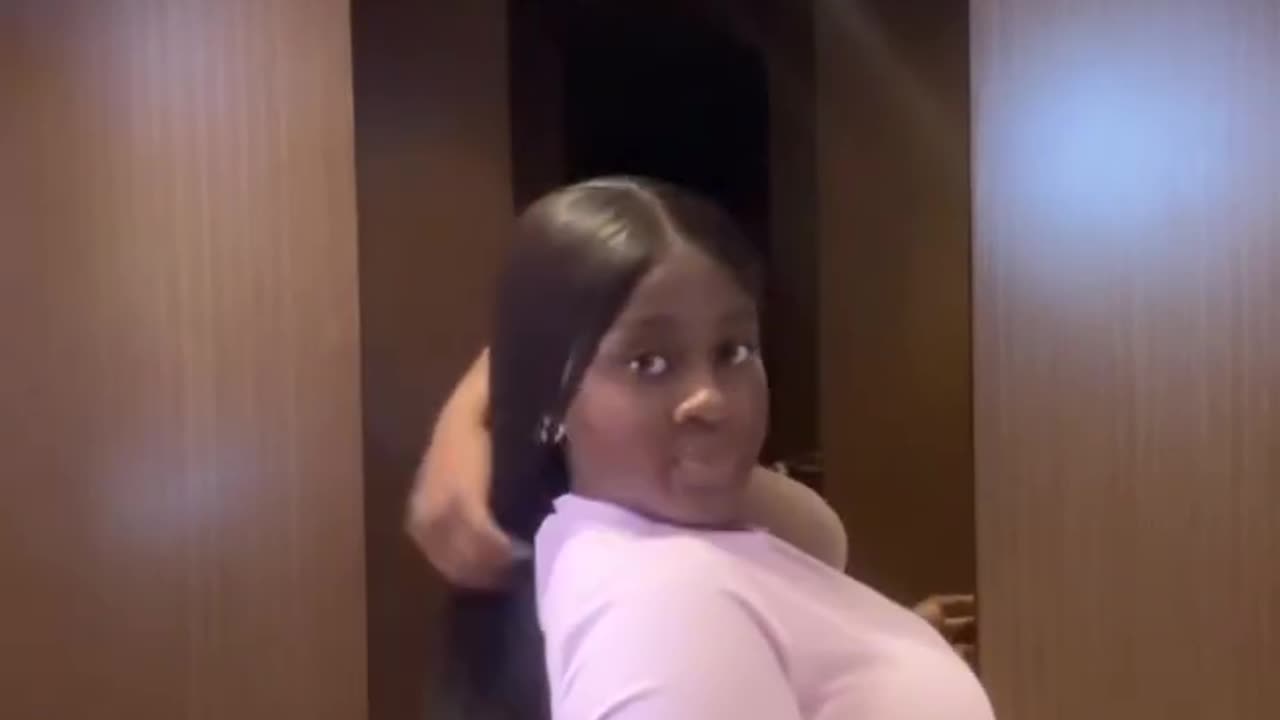AKO_SUAMFRIPOMAA