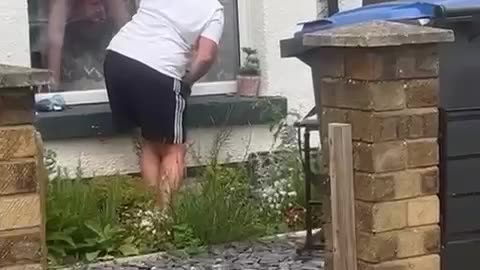 2 womans make an intrusion (light sexual content)