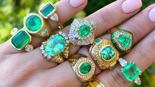 HOW DO EMERALDS LOOK IN ALL LIGHTING and examples of how it looks in different lighting