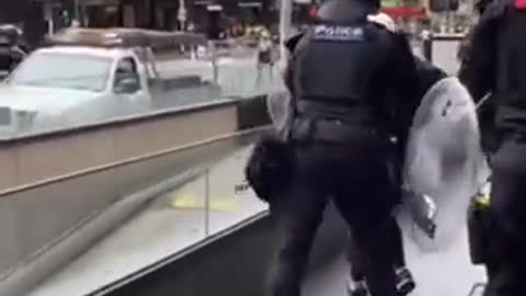 Melbourne, Australia: Police throw woman to ground, drag her