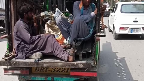 So hard labour life...https://youtube.com/@pakistanisairsapatee