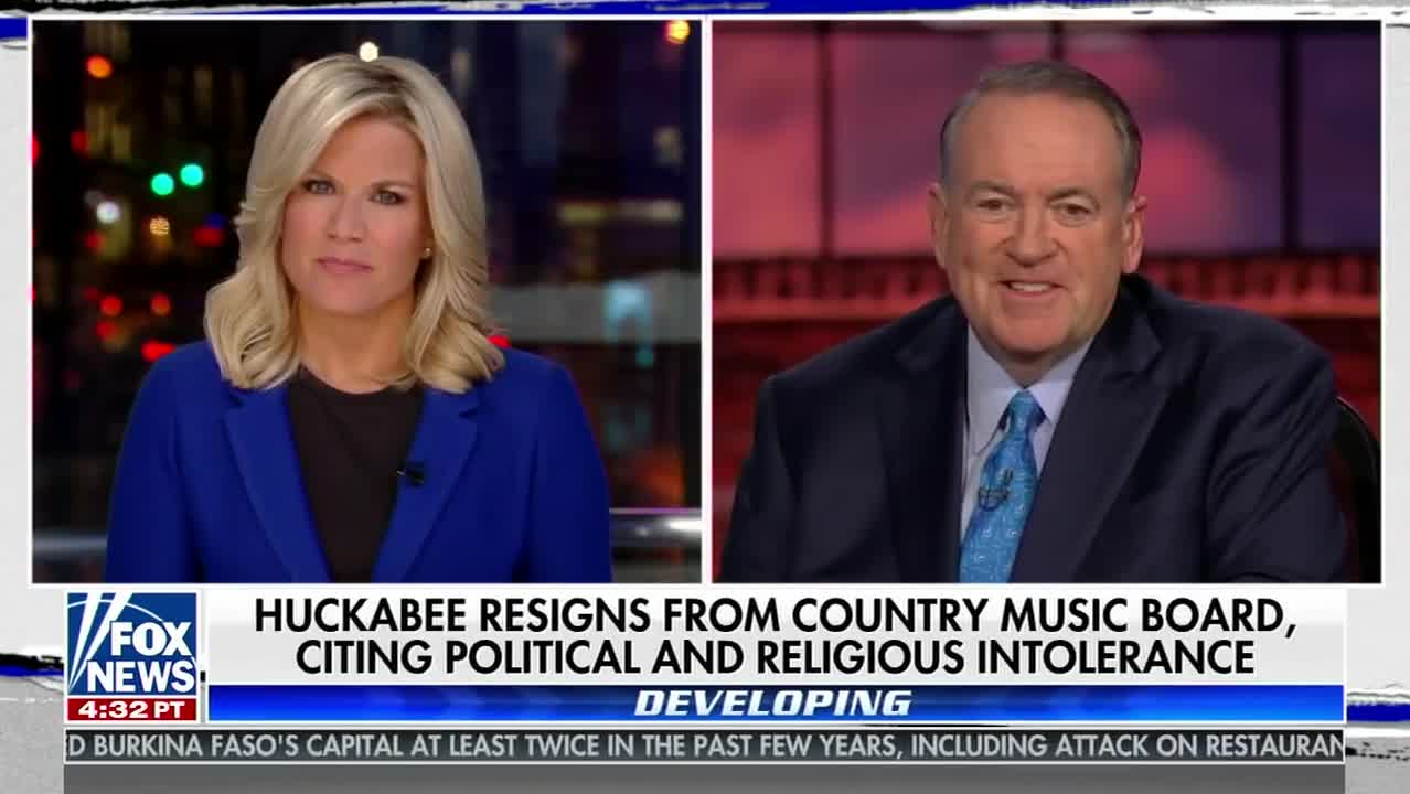 Mike Huckabee speaks out after quitting country music board